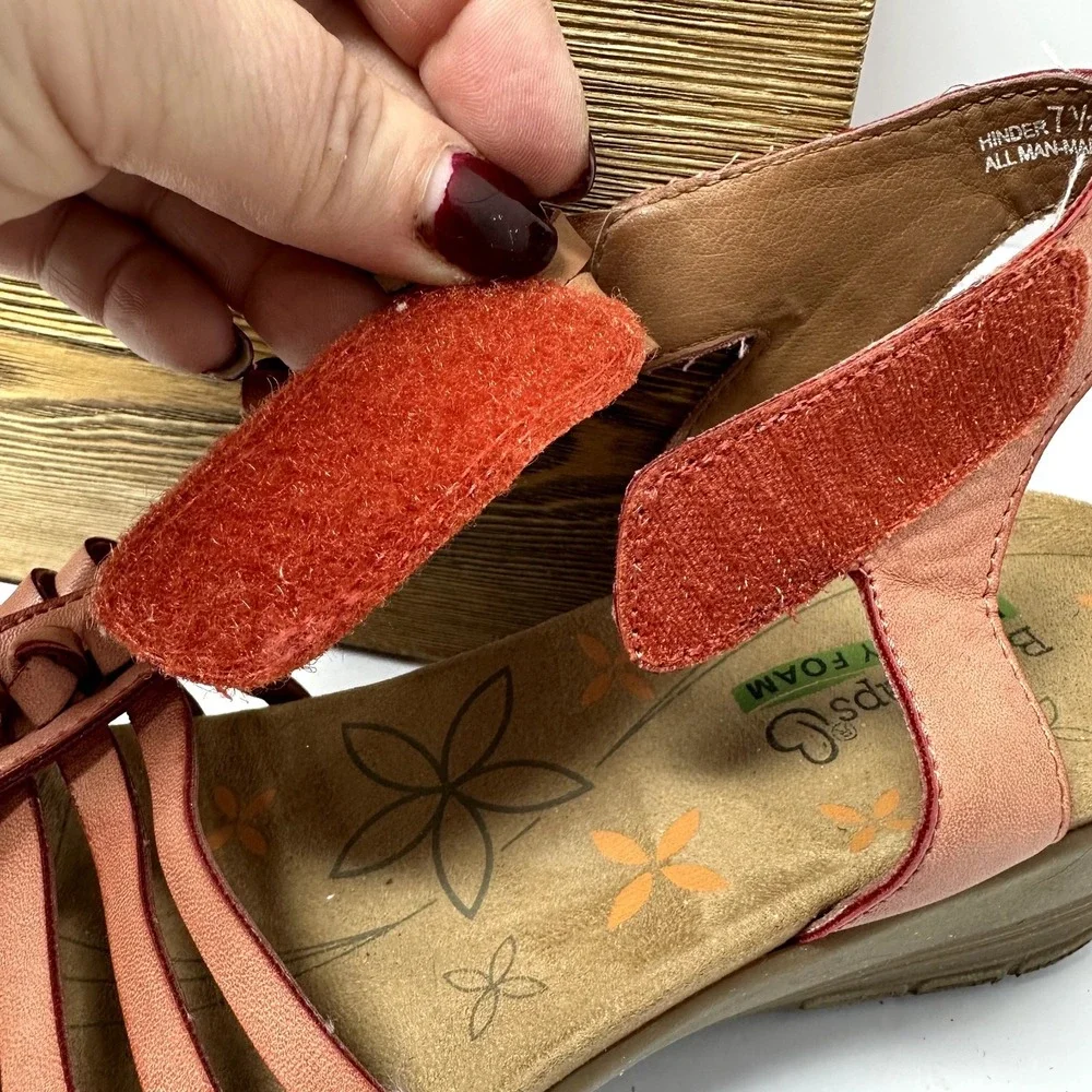 Baretraps Hinder Sandals Womens SZ 7.5M Memory Foam Comfort Boho Travel Strappy